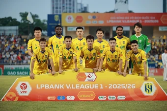 SLNA bất lực nhìn 2 trụ cột dạt về Hồng Lĩnh Hà Tĩnh