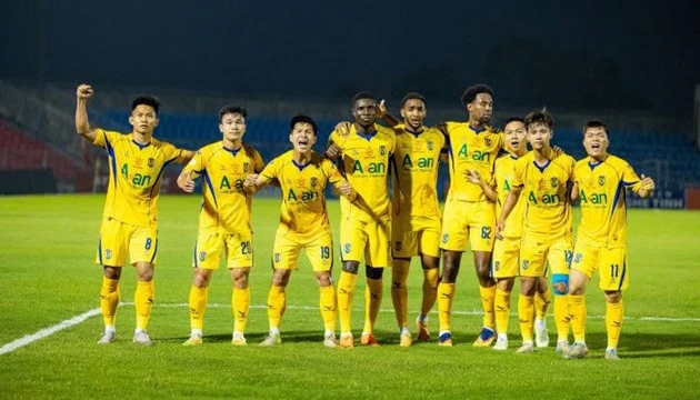 SLNA và Hà Tĩnh có chung nhà tài trợ từ mùa giải tới SLNA và Hà Tĩnh có chung nhà tài trợ từ mùa giải tới