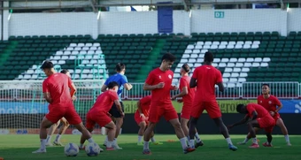 Soi trận HAGL vs PVF-CAND: Khách tìm đường sống