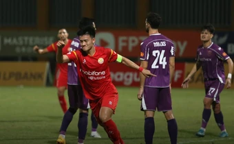 Sút hỏng 11m, Thanh Nhàn "lập công chuộc tội" cho PVF-CAND trước Becamex TPHCM