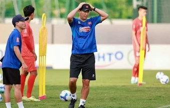 Thách thức lớn chờ đợi HLV Kim Sang-sik tại AFF Cup 2026