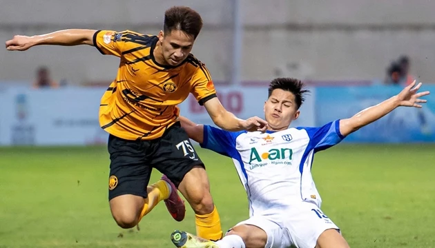 Thanh Hóa chia điểm đầy tiếc nuối trước 10 người của SLNA Thanh Hóa chia điểm đầy tiếc nuối trước 10 người của SLNA