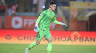 Trần Trung Kiên thừa nhận may mắn khi Carlos Fortes sút hỏng