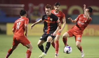 Trọng tài Hàn Quốc cầm cân đại chiến tranh ngôi nhì V.League