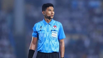 Trọng tài Malaysia cầm còi 2 trận cầu sinh tử tại V.League