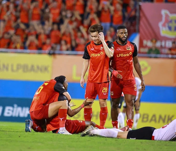 Trước vòng 25 V.League 2025/26: Cuộc chiến trụ hạng liệu có bất ngờ? Trước vòng 25 V.League 2025/26: Cuộc chiến trụ hạng liệu có bất ngờ?