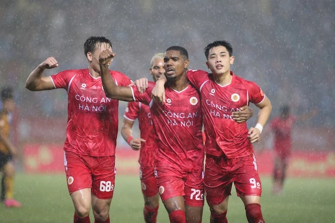 Trước vòng 25 V.League 2025/26: Cuộc chiến trụ hạng liệu có bất ngờ? Trước vòng 25 V.League 2025/26: Cuộc chiến trụ hạng liệu có bất ngờ?