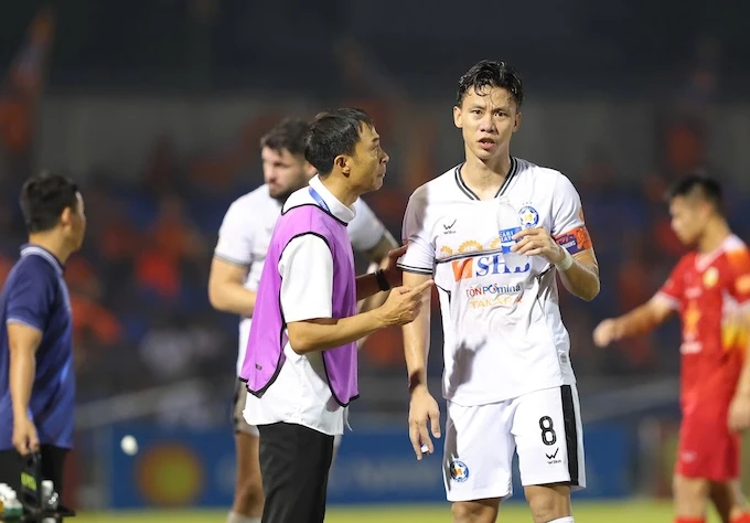 Trước vòng cuối V.League 2025/26: Ba đội cùng 21 điểm, ai sẽ rơi xuống vực? Trước vòng cuối V.League 2025/26: Ba đội cùng 21 điểm, ai sẽ rơi xuống vực?