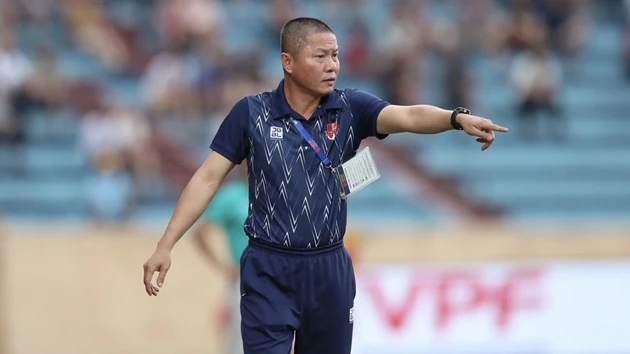 V-League đang phá nát sự ổn định vì vòng xoáy trảm tướng V-League đang phá nát sự ổn định vì vòng xoáy trảm tướng