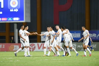 Văn Quyết ghi bàn, Hà Nội đè bẹp PVF-CAND 4-0