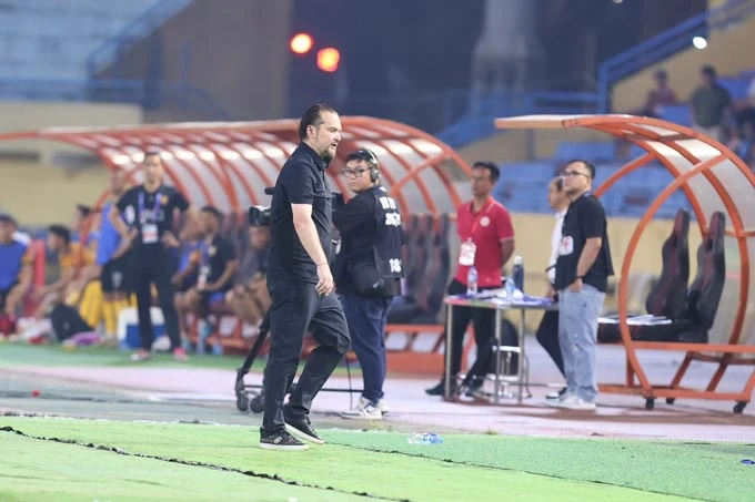 Velizar Popov và hành trình của một “người lập dị” tại V.League Velizar Popov và hành trình của một “người lập dị” tại V.League
