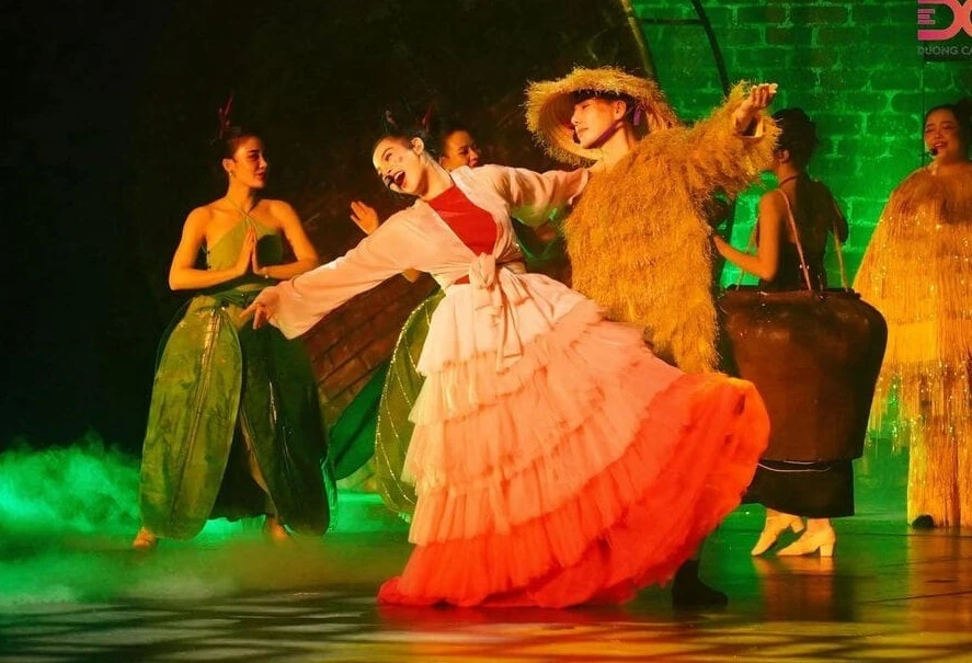 “Ấn tượng Cống hiến” của nhạc sĩ Dương Cầm - người kể chuyện văn hóa bằng âm nhạc “Ấn tượng Cống hiến” của nhạc sĩ Dương Cầm - người kể chuyện văn hóa bằng âm nhạc