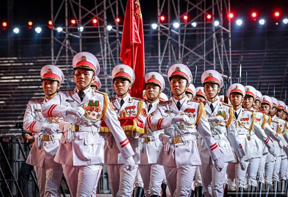 [Ảnh] Buổi tổng duyệt chương trình "Tổ quốc trong tim" hé lộ nhiều bất ngờ