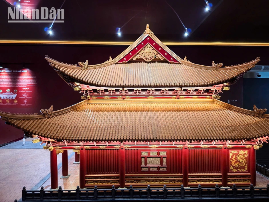[Ảnh] Cận cảnh mô hình phục dựng của Điện Kính Thiên tại Hoàng thành Thăng Long
