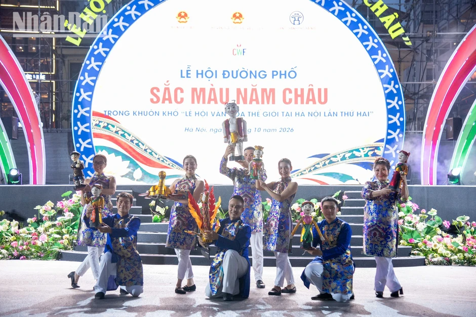 [Ảnh] Gặp gỡ văn hóa, giao lưu nhân dân và kết nối quốc tế tại "Sắc màu năm châu"