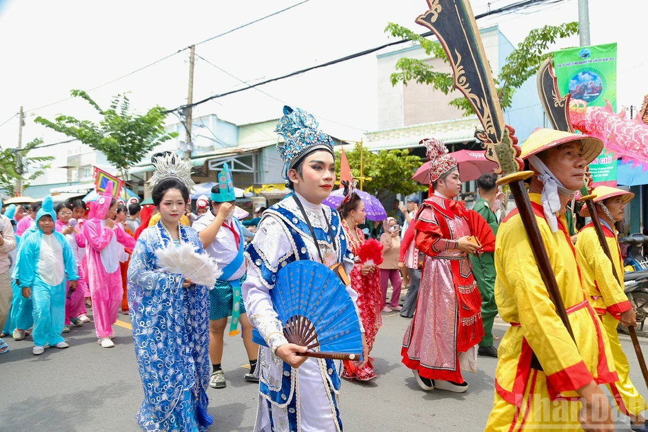 [Ảnh] Người dân Cần Giờ mừng Lễ hội Nghinh Ông - Thành phố Hồ Chí Minh