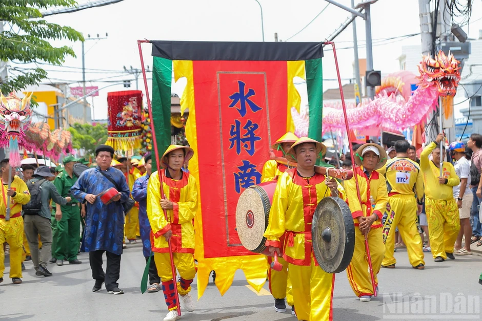 [Ảnh] Người dân Cần Giờ mừng Lễ hội Nghinh Ông - Thành phố Hồ Chí Minh