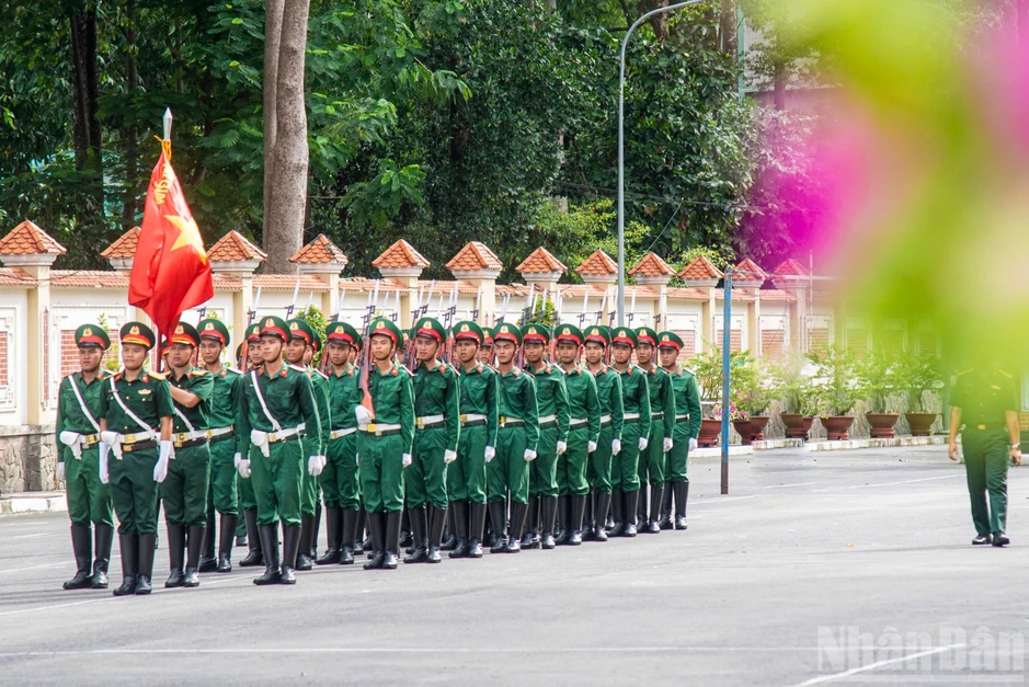 [Ảnh] Tiểu đoàn 180 tích cực luyện tập phục vụ chương trình “Tổ quốc trong tim”