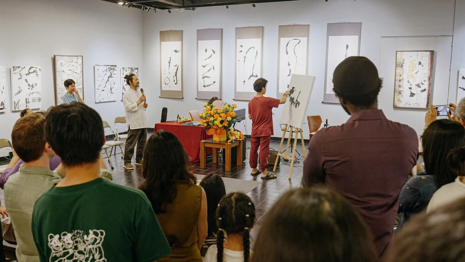 “Gia đình nghệ thuật” – Cuộc đối thoại nghệ thuật của gia đình họa sĩ Thái Tĩnh và nhà thơ Đinh Hoàng Anh