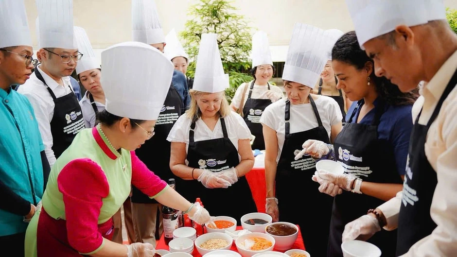 “Ngoại giao ẩm thực - Từ hương vị đến trái tim thành phố” “Ngoại giao ẩm thực - Từ hương vị đến trái tim thành phố”