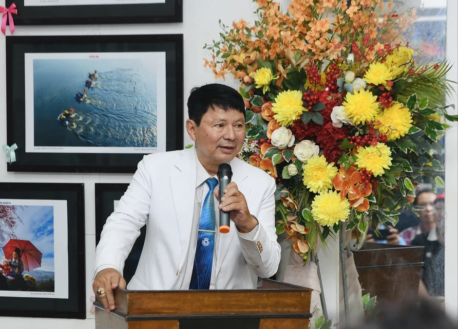 ‘Nhà nhà đón xuân‘ và ’Tình cha‘ đoạt giải nhất cuộc thi ’Ảnh nghệ thuật Mùa Xuân Bính Ngọ 2026‘
