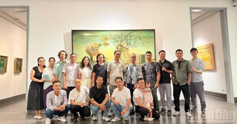 "Chạm" vào những rung cảm hội họa đương đại