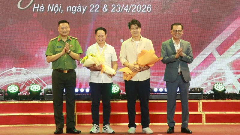 “Sáng mãi niềm tin”- Giai điệu người chiến sĩ Công an Thủ đô lan tỏa giá trị nhân văn “Sáng mãi niềm tin”- Giai điệu người chiến sĩ Công an Thủ đô lan tỏa giá trị nhân văn