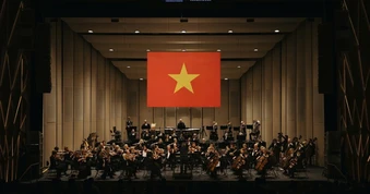 “Tiến quân ca” mở màn đêm diễn LSO tại Hà Nội