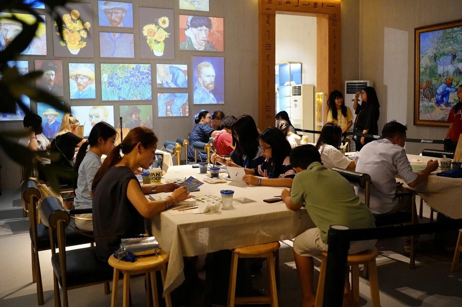 13 không gian, một hành trình không lối mòn tại Van Gogh Timeless 13 không gian, một hành trình không lối mòn tại Van Gogh Timeless
