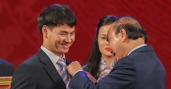 2 NSND và đạo diễn phim bom tấn của Việt Nam được trao Huân chương Lao động là ai?