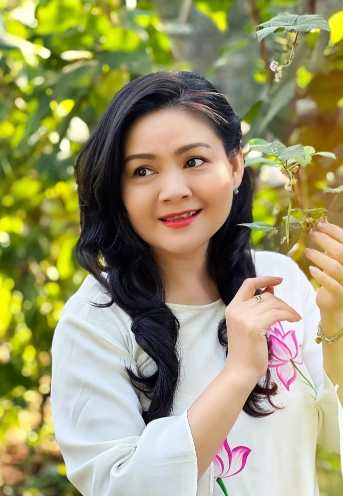 5 chị em đào hát gia tộc nổi tiếng: Người là NSND, người lấy chồng hơn 11 tuổi