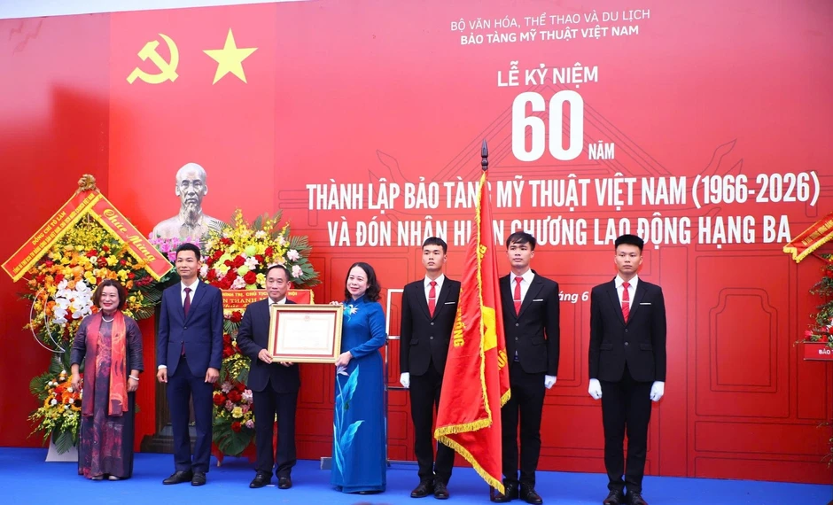 60 tác phẩm mới của Bảo tàng Mỹ thuật Việt Nam, du khách trải nghiệm 'Giao thời'