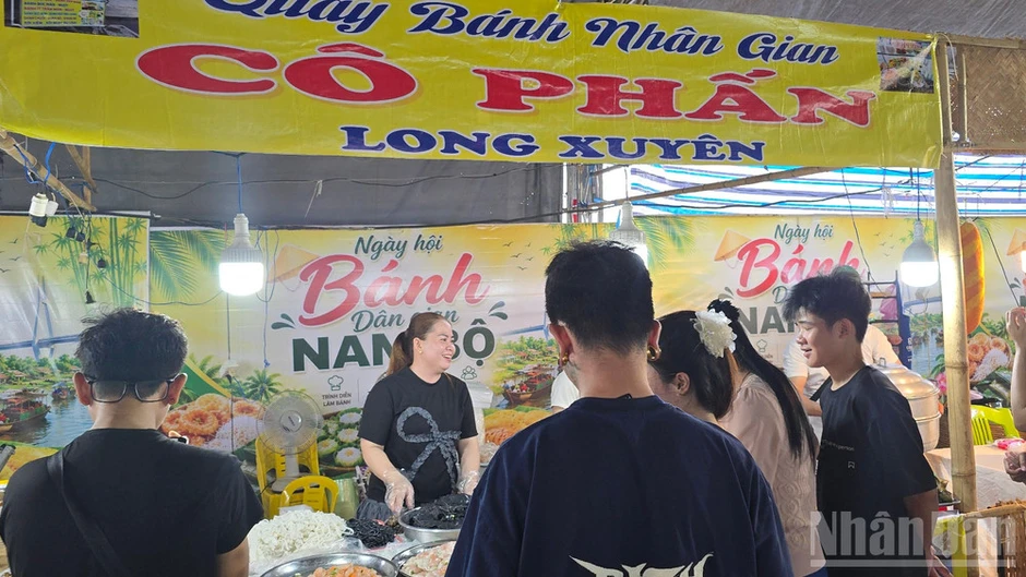 An Giang: Ngày hội hàng trăm loại bánh ngon An Giang: Ngày hội hàng trăm loại bánh ngon