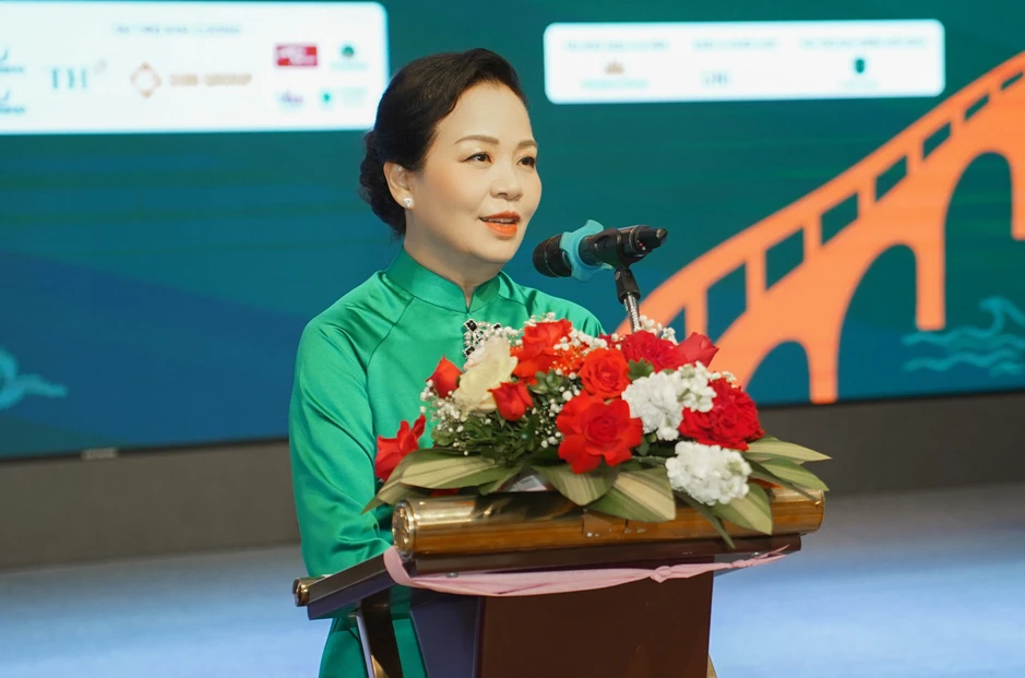'Anh Hùng' của Thái Hòa cạnh tranh phim 700 tỷ đồng của đạo diễn Đặng Thái Huyền 'Anh Hùng' của Thái Hòa cạnh tranh phim 700 tỷ đồng của đạo diễn Đặng Thái Huyền
