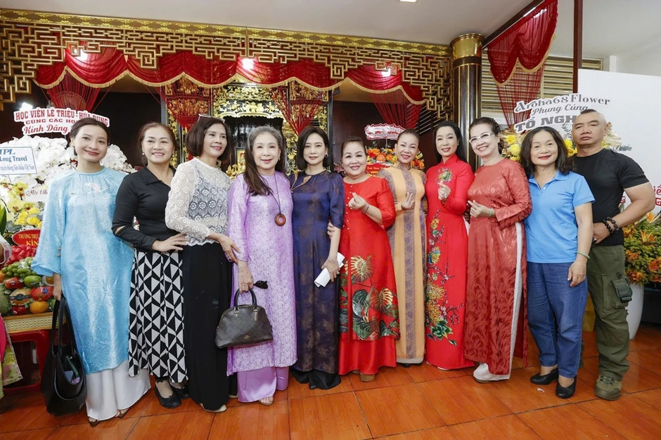 Áp lực của NSND Trịnh Kim Chi trong 3 tháng nhận 3 chức vụ mới Áp lực của NSND Trịnh Kim Chi trong 3 tháng nhận 3 chức vụ mới