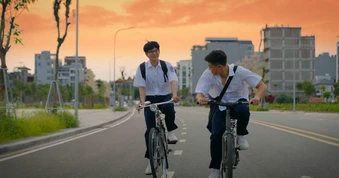 Áp lực tâm lý tuổi mới lớn trong phim mới “Phía bên kia thành phố”
