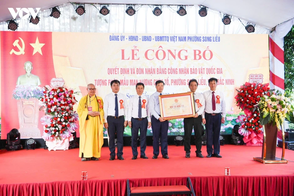 Bắc Ninh đón nhận bằng công nhận Bảo vật quốc gia Tượng Phật Mẫu Man Nương tại chùa Tổ Bắc Ninh đón nhận bằng công nhận Bảo vật quốc gia Tượng Phật Mẫu Man Nương tại chùa Tổ