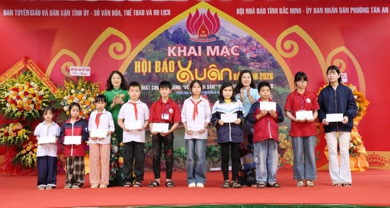 Bắc Ninh khai mạc Hội báo Xuân Bính Ngọ 2026 với chủ đề “Về miền di sản” Bắc Ninh khai mạc Hội báo Xuân Bính Ngọ 2026 với chủ đề “Về miền di sản”