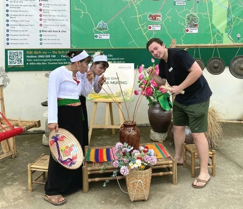 Bài 1: Nền móng vững mở đường sáng tạo Bài 1: Nền móng vững mở đường sáng tạo