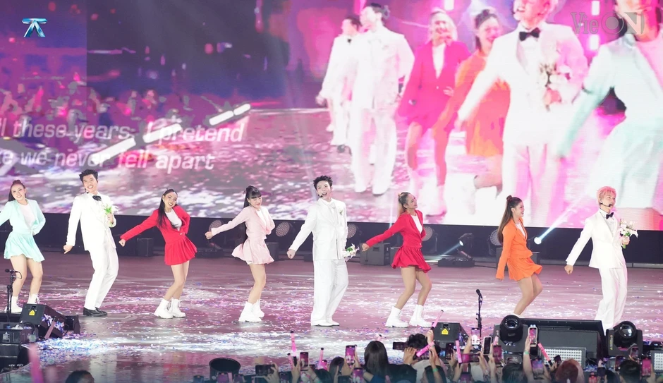 Bài toán xê dịch concert Bài toán xê dịch concert