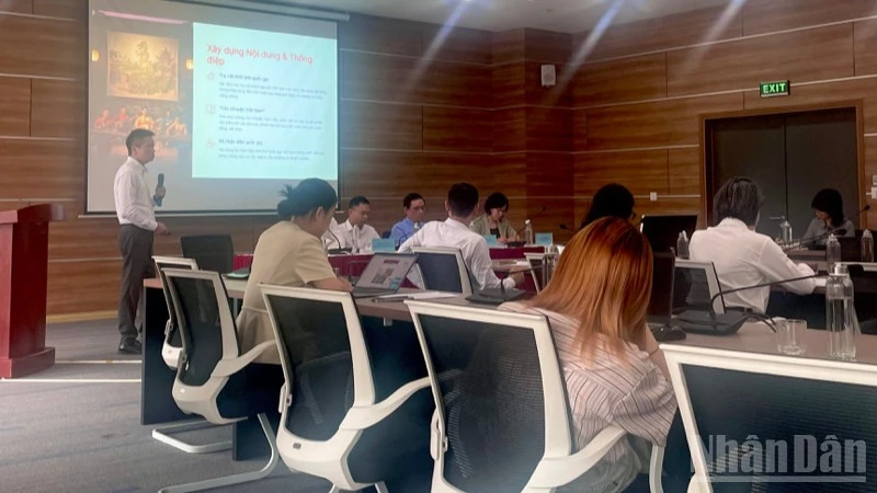 Ban hành Kế hoạch thực hiện Chiến lược truyền thông quảng bá hình ảnh Việt Nam ra nước ngoài Ban hành Kế hoạch thực hiện Chiến lược truyền thông quảng bá hình ảnh Việt Nam ra nước ngoài