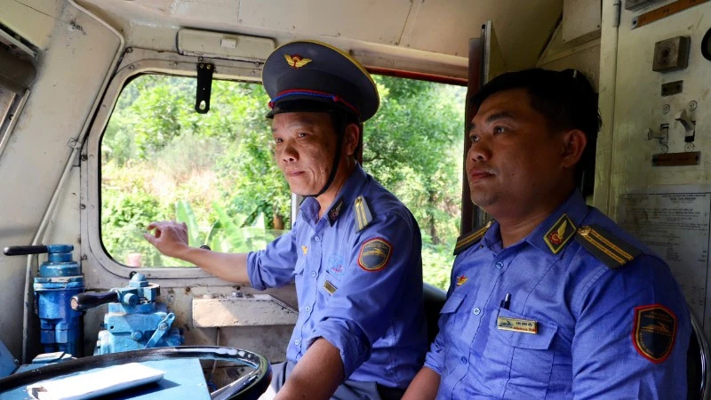 Bản sắc riêng của chuyến tàu "Kết nối di sản miền trung" Bản sắc riêng của chuyến tàu "Kết nối di sản miền trung"