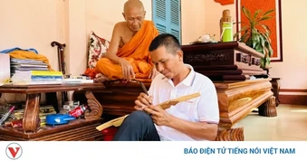 Bảo tồn sách lá buông bằng nền tảng số  (Bài 3)