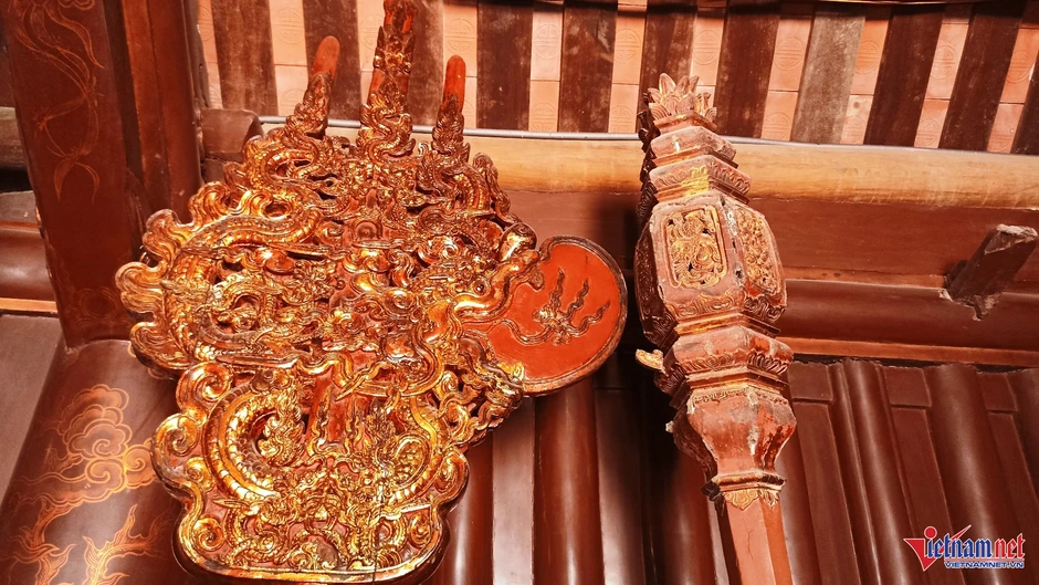 Bí ẩn tấm gỗ khắc hình rồng mẹ và 5 rồng con ở đền thờ vua Đinh
