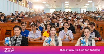 Các hoa hậu, nghệ sĩ chia sẻ hành trình theo đuổi đam mê với sinh viên