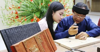 Chiêm ngưỡng Châu phê của các Hoàng đế triều Nguyễn