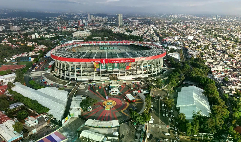 Chiếu World Cup phục vụ khách, quán cà phê có phải trả phí bản quyền? Chiếu World Cup phục vụ khách, quán cà phê có phải trả phí bản quyền?