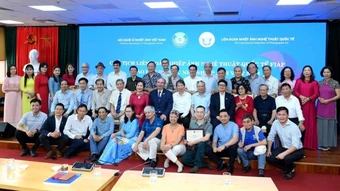 Chủ tịch FIAP giao lưu cùng giới nhiếp ảnh Việt Nam