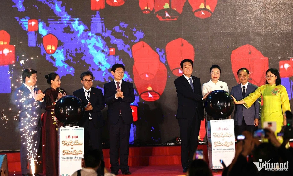 Chuỗi nghệ thuật giao lưu văn hóa Việt Nam - Hàn Quốc kéo dài 4 đêm Chuỗi nghệ thuật giao lưu văn hóa Việt Nam - Hàn Quốc kéo dài 4 đêm