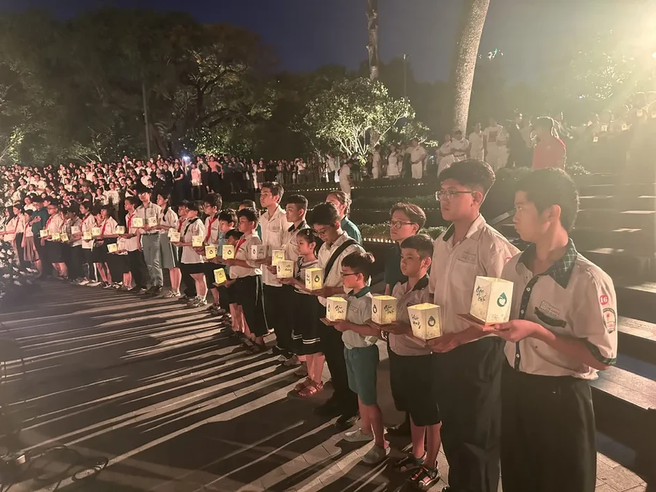 Chương trình nghệ thuật tưởng niệm đồng bào, chiến sĩ hy sinh, tử vong trong đại dịch Covid-19 Chương trình nghệ thuật tưởng niệm đồng bào, chiến sĩ hy sinh, tử vong trong đại dịch Covid-19